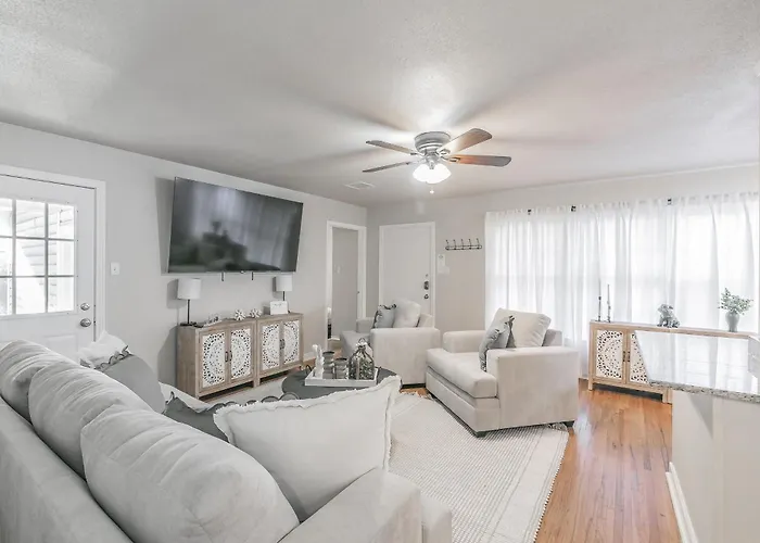 Pet Friendly-close To Everything-will Rogers-tcu-magnolia-cultural District-sleeps 8 Ferienhaus