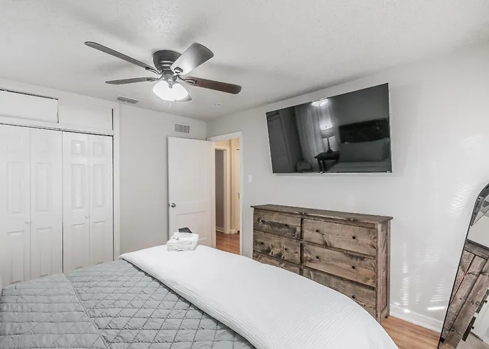 Pet Friendly-close To Everything-will Rogers-tcu-magnolia-cultural District-sleeps 8 * Fort Worth
