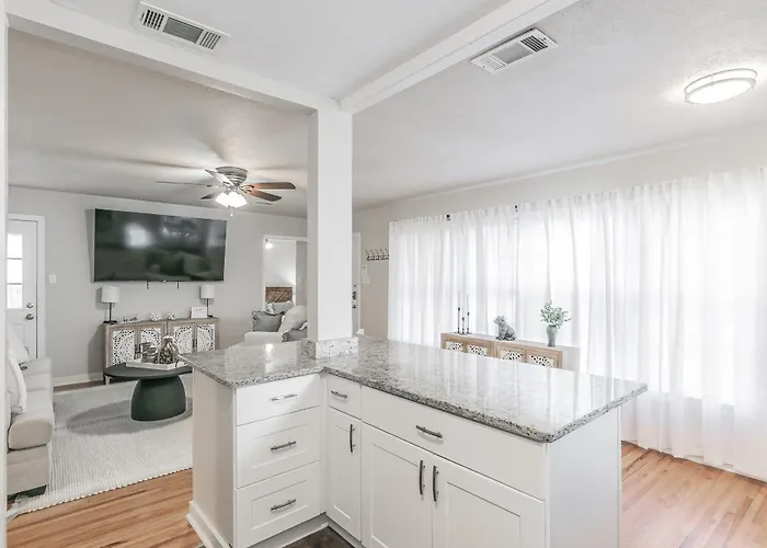 Ferienhaus Pet Friendly-close To Everything-will Rogers-tcu-magnolia-cultural District-sleeps 8 *